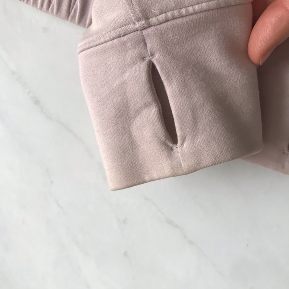 Light pink/blush Lululemon pullover size 6. - Picture 7 of 10